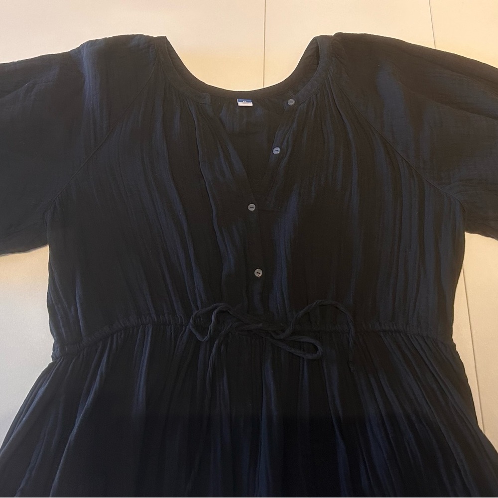 Old Navy Women’s Black Crepe Dress
